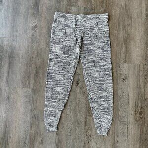 2015 Aerie Vintage Black and White Sweater Joggers with Pockets - Medium